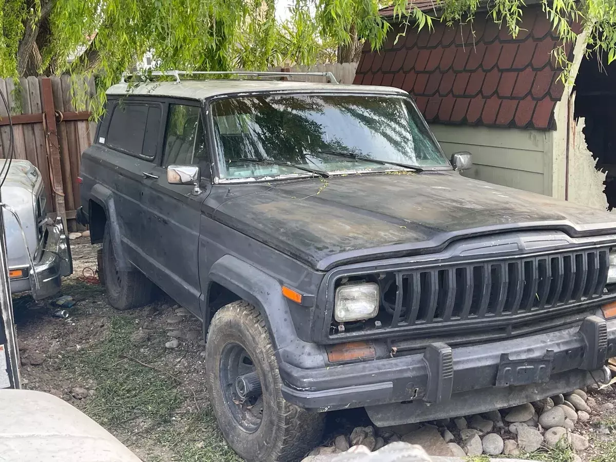 1982 Jeep Cherokee SUV Black 4WD Automatic LAREDO 1982 Jeep Cherokee LAREDO