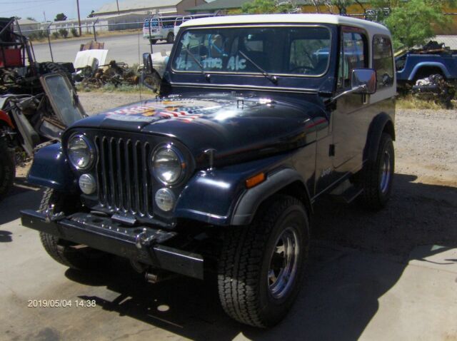 1982 Jeep CJ 7 Hard top and doors, 258 mopar fuel injection, rebuilt 4 speed 1982 Jeep CJ blue