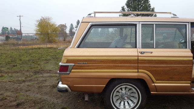 1982 Jeep Wagoneer Grand Waggoner - photo 7