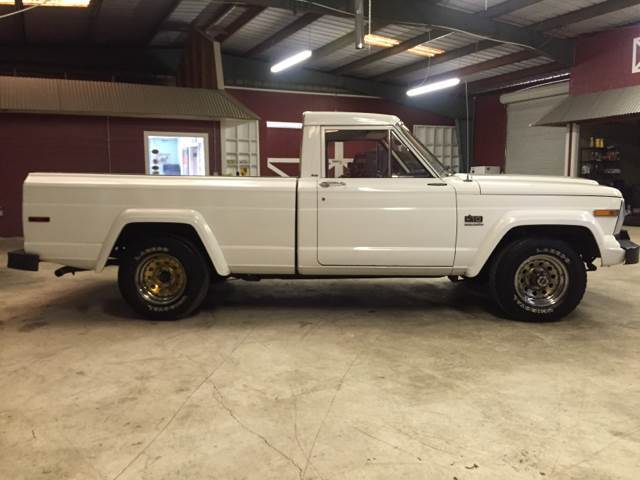 1982 Jeep J-10 Pickup Townside 2dr 4WD Standard Cab SB - photo 5