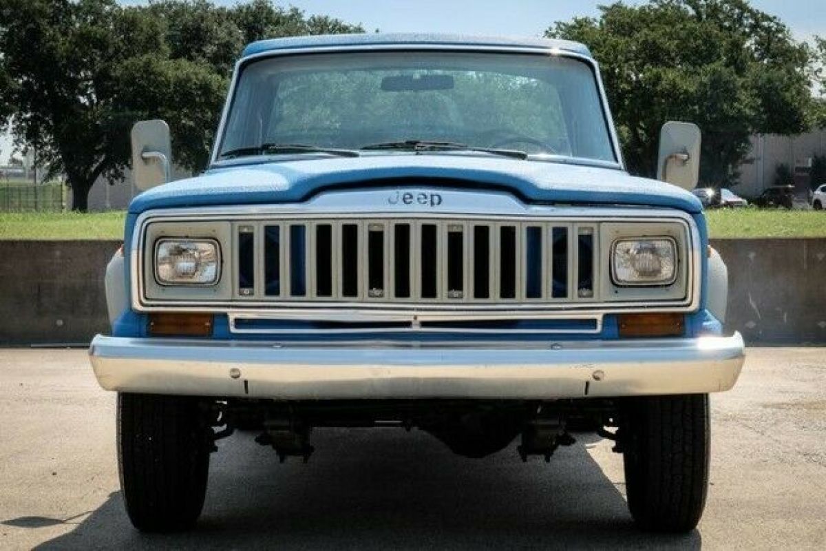 1982 Jeep Pickup 4WD J20 5.9 V8 Engine 4wd Manual Rhino Blue Wrap Paint - photo 4