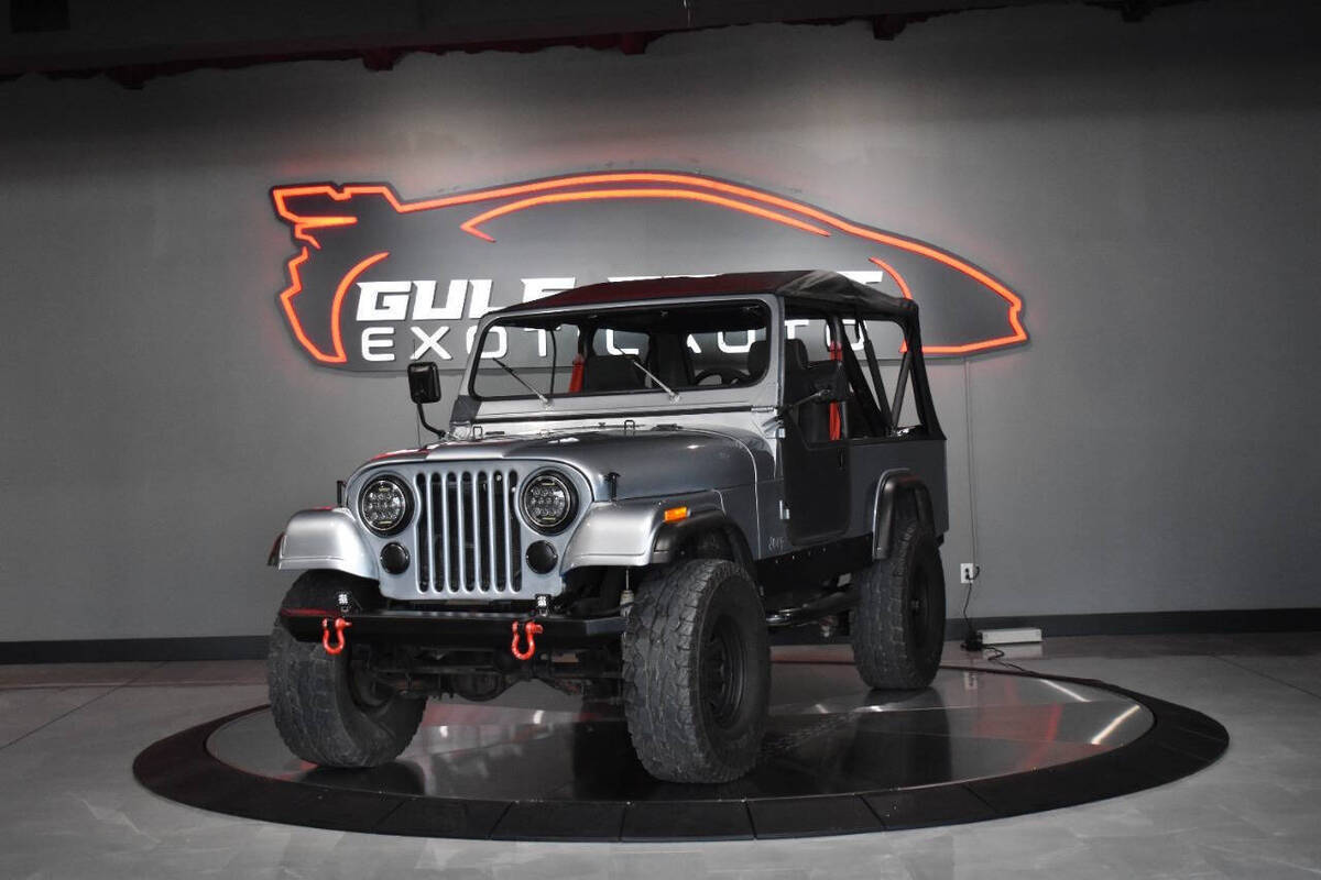 1982 Jeep Scrambler Base 2dr 4WD SUV - photo 10
