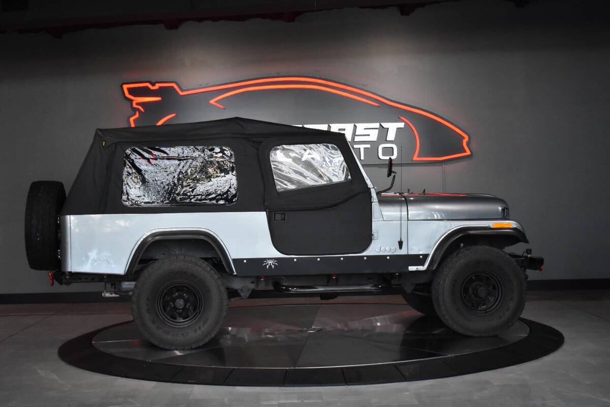 1982 Jeep Scrambler Base 2dr 4WD SUV - photo 7