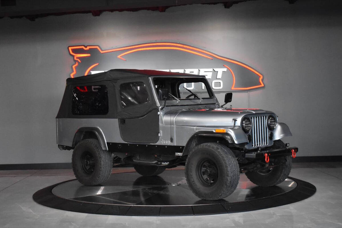 1982 Jeep Scrambler Base 2dr 4WD SUV - photo 8