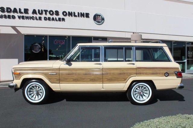 1982 Jeep Wagoneer 4WD Barn Find! Unrestored Condition! -- - photo 2