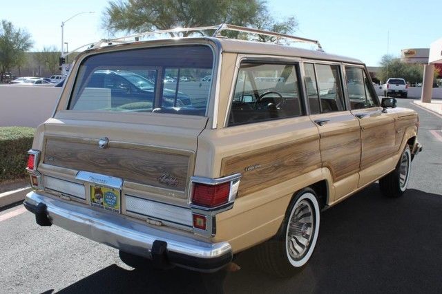 1982 Jeep Wagoneer 4WD Barn Find! Unrestored Condition! -- - photo 5
