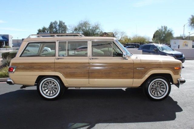 1982 Jeep Wagoneer 4WD Barn Find! Unrestored Condition! -- - photo 9