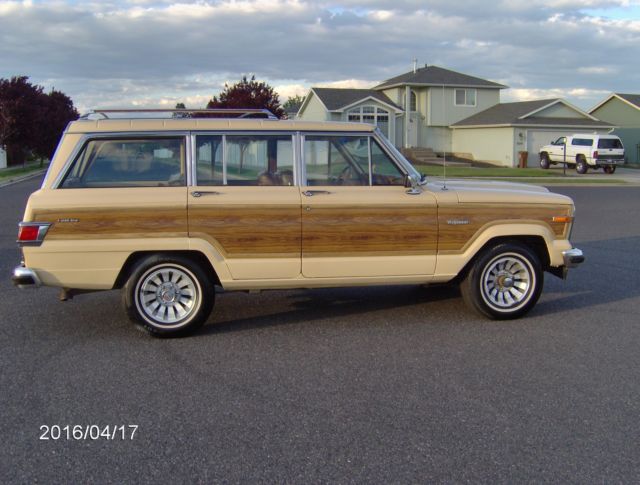 1982 Jeep Wagoneer - photo 2