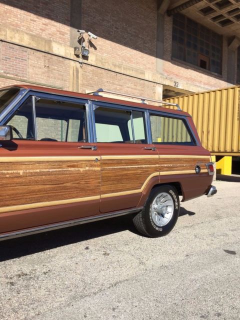 1982 Jeep Wagoneer Limited - photo 2