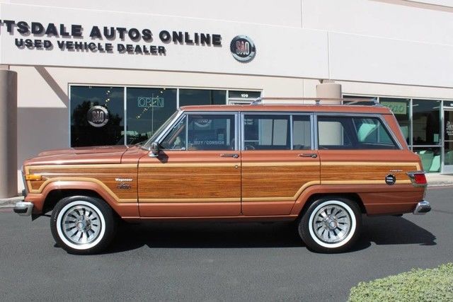 1982 Jeep Wagoneer Limited 4WD -- - photo 2