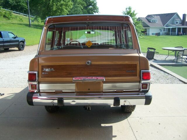 1982 Jeep Wagoneer - photo 3