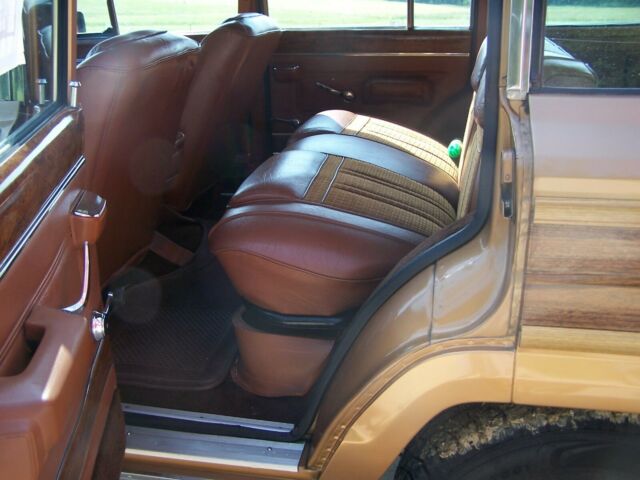 1982 Jeep Wagoneer - photo 4