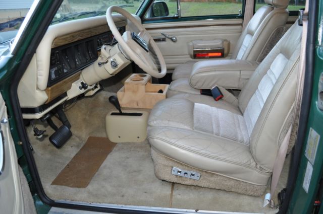 1982 Jeep Wagoneer Limited - photo 13