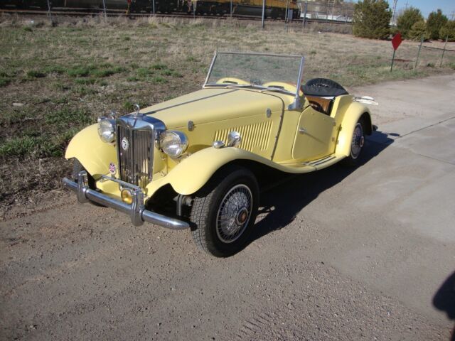 1982 Kit car of a 1952 MG 1982 MG Roadster
