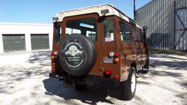 1982 Land Rover Defender 5 door, 9 Passenger Station Wagon - photo 4