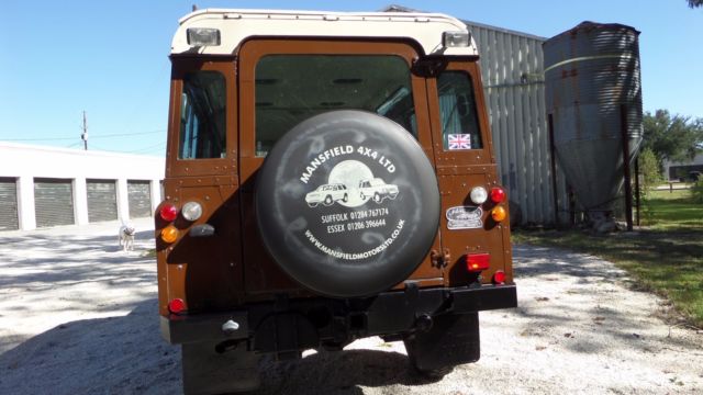 1982 Land Rover Defender 5 door, 9 Passenger Station Wagon - photo 5