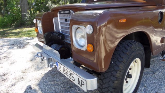 1982 Land Rover Defender 5 door, 9 Passenger Station Wagon - photo 6