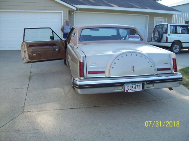 1982 Lincoln Continental - photo 5