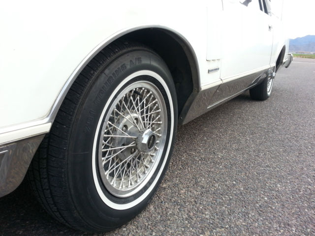 1982 Lincoln Mark Series MARK VI 2DR -- LOW MILES RUST FREE LOW RESERVE - photo 7