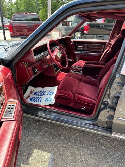 1982 Lincoln Continental - photo 11