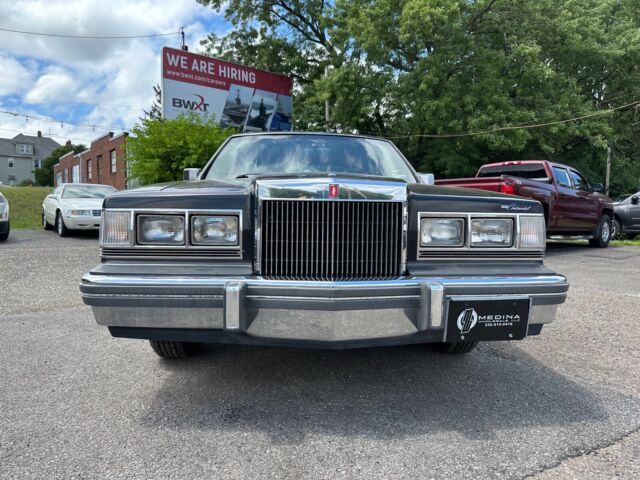 1982 Lincoln Continental - photo 4