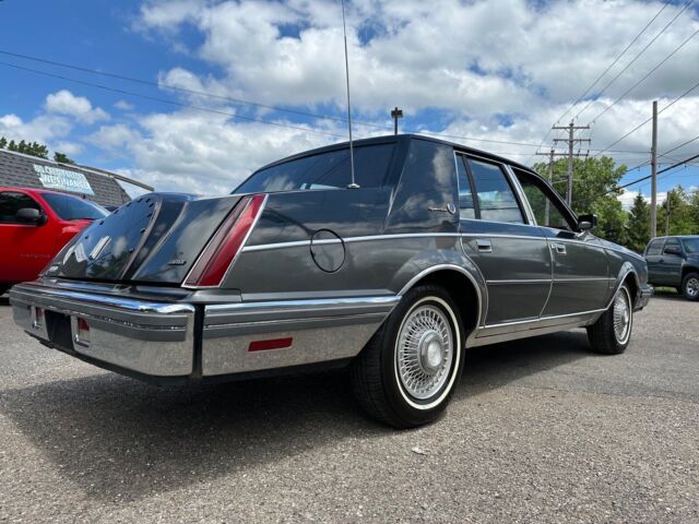 1982 Lincoln Continental - photo 6