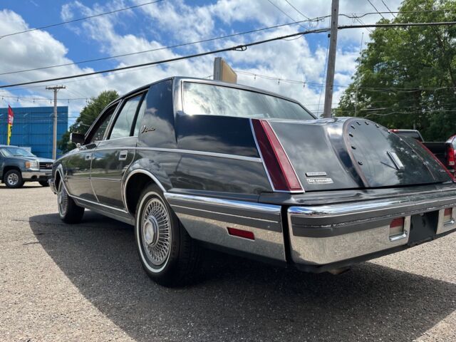 1982 Lincoln Continental - photo 7