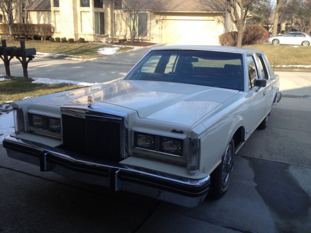 1982 Lincoln Town Car