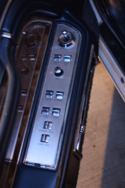 1982 Lincoln Town Car - photo 11