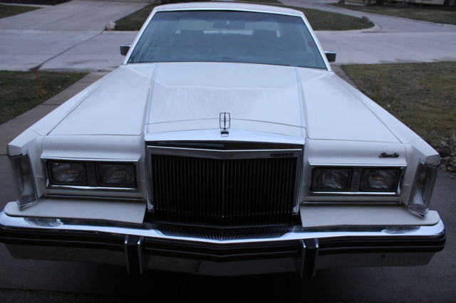 1982 Lincoln Town Car - photo 2