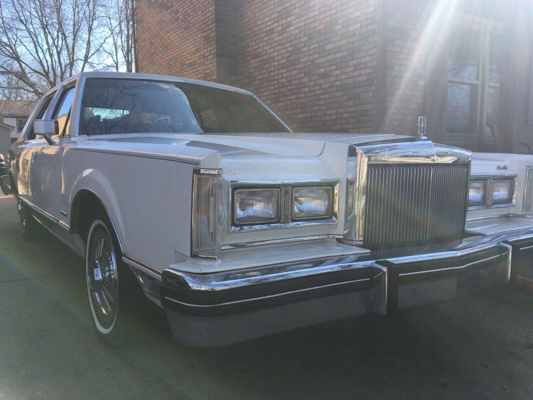 1982 Lincoln Town Car - photo 6