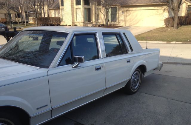 1982 Lincoln Town Car - photo 5