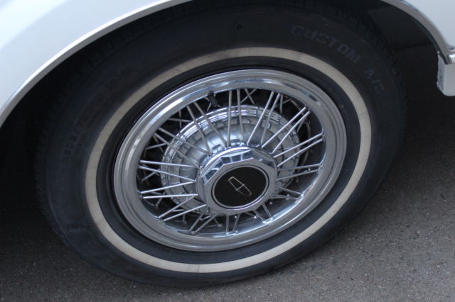 1982 Lincoln Town Car - photo 6