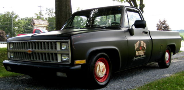 1982 Long Bed,Satin Black,LMC Lowering Kit,New 350 Crate V-8,Rebuilt 350 Auto PS 1982 Chevrolet C-10
