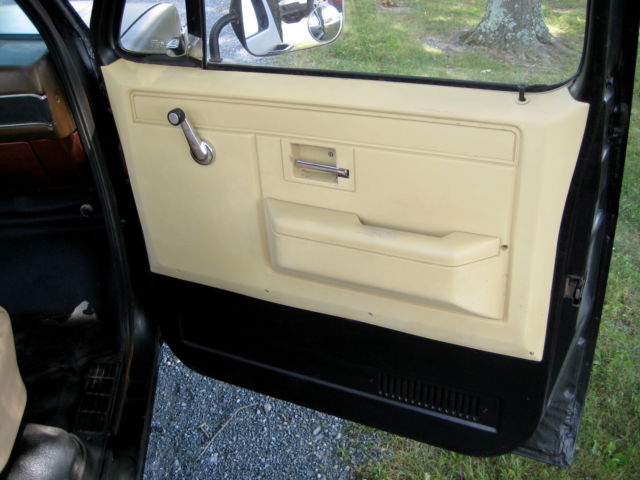 1982 Chevrolet C-10 - photo 11