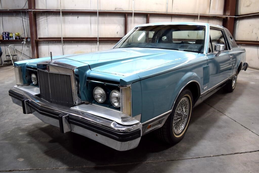 1982 Lincoln Mark Series 2dr Coupe Signature - photo 3