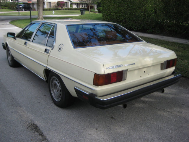 1982 Maserati Quattroporte VERY RARE CLASSIC VEHICLE - RUNS INCREDIBLY WELL - photo 9