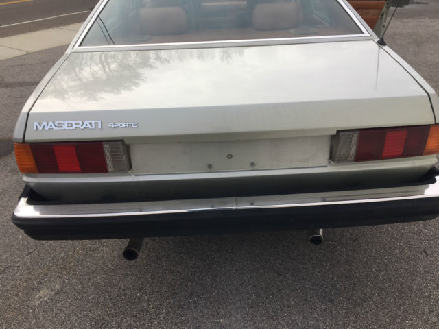1982 Maserati Quattroporte Base Sedan 4-Door - photo 4