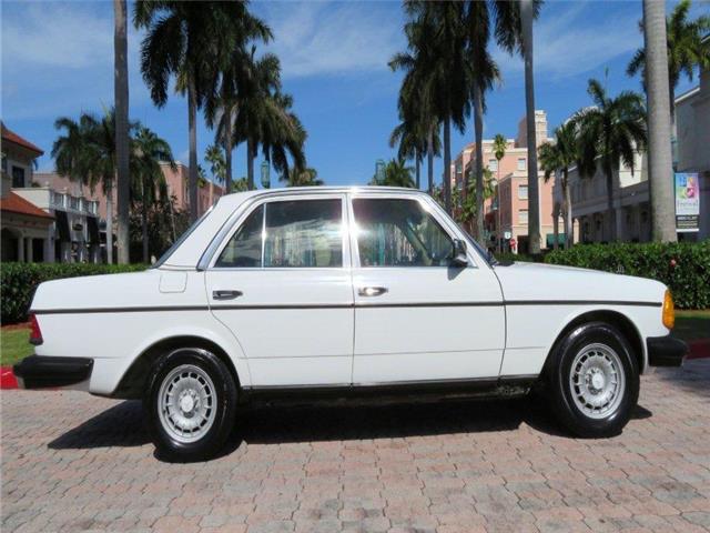 1982 Mercedes-Benz 240 Series 240D - photo 4