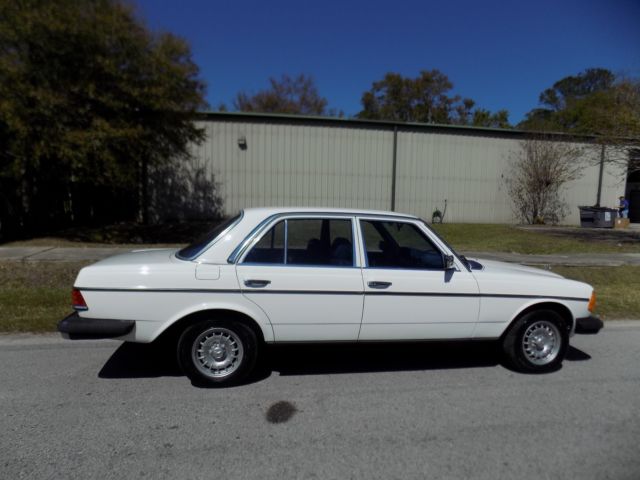 1982 Mercedes-Benz 300-Series 300 td - photo 3