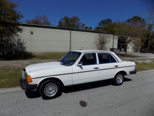 1982 Mercedes-Benz 300-Series 300 td - photo 4