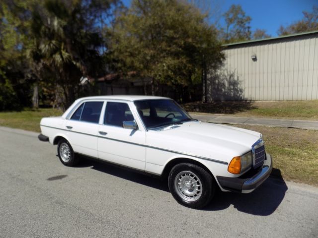 1982 Mercedes-Benz 300-Series 300 td - photo 5