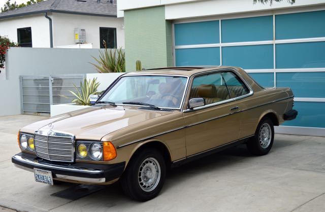 1982 Mercedes-Benz 300-Series 300CD coupe - photo 2
