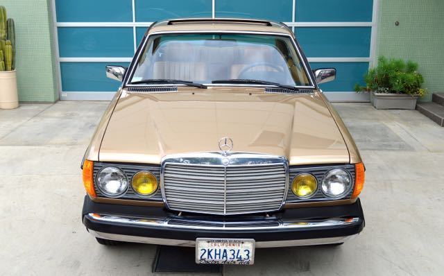 1982 Mercedes-Benz 300-Series 300CD coupe - photo 3