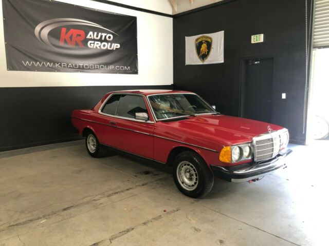 1982 MERCEDES 300CD TURBO DIESEL COUPE 1982 Mercedes-Benz 300-Series