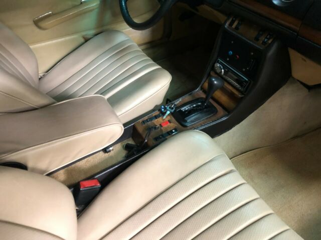 1982 Mercedes-Benz 300-Series - photo 13