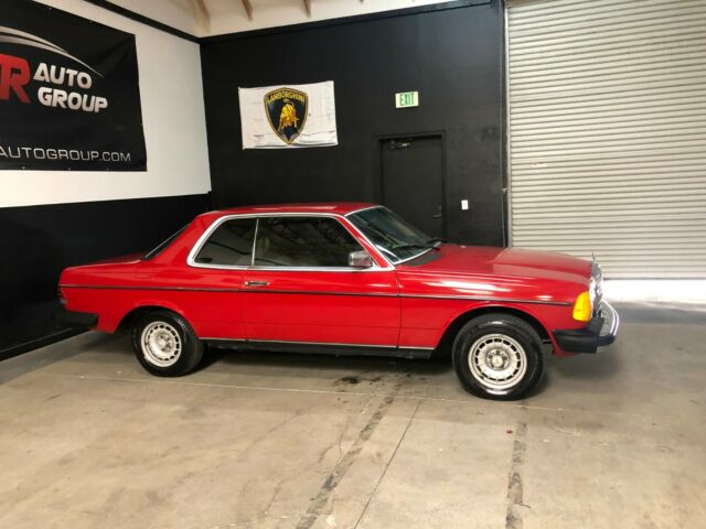 1982 Mercedes-Benz 300-Series - photo 3