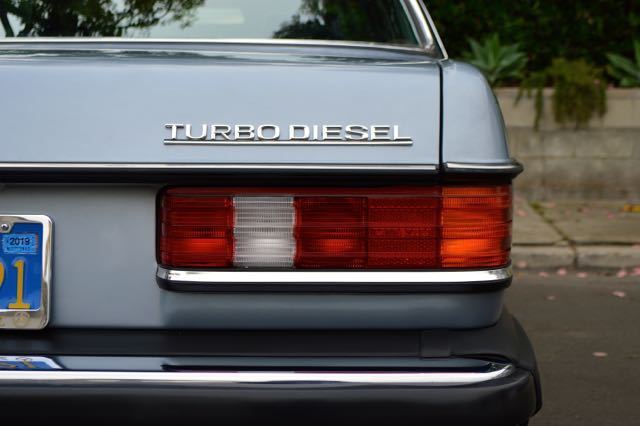 1982 Mercedes-Benz 300-Series 300cd turbo diesel 2 door coupe gorgeous - photo 13