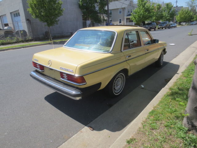1982 Mercedes-Benz 300-Series - photo 6