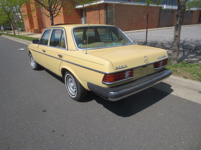 1982 Mercedes-Benz 300-Series - photo 8